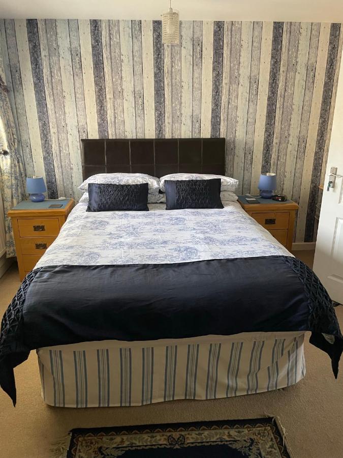 سويندون Brewery Farm House Bed & Breakfast المظهر الخارجي الصورة