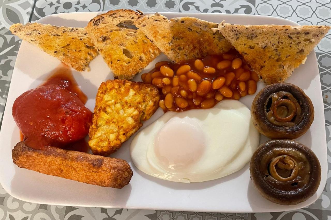 سويندون Brewery Farm House Bed & Breakfast المظهر الخارجي الصورة
