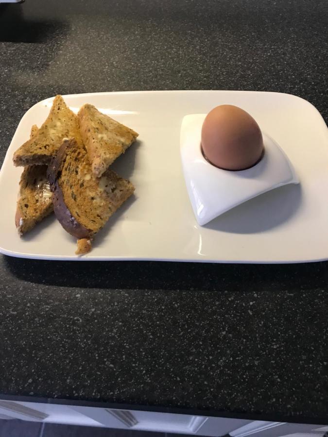 سويندون Brewery Farm House Bed & Breakfast المظهر الخارجي الصورة